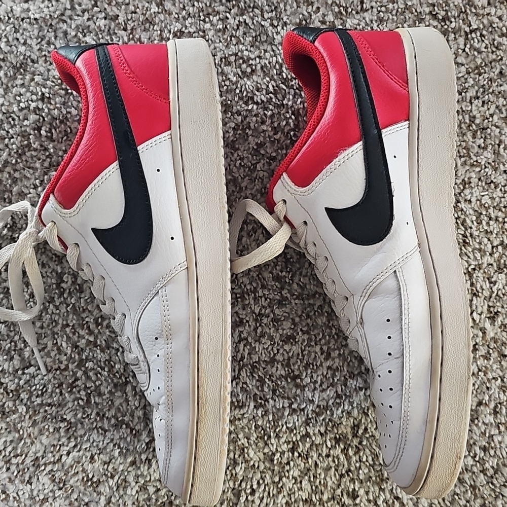 Men's Nike Court Vision White and Red Low-Top Sneakers. Size 9